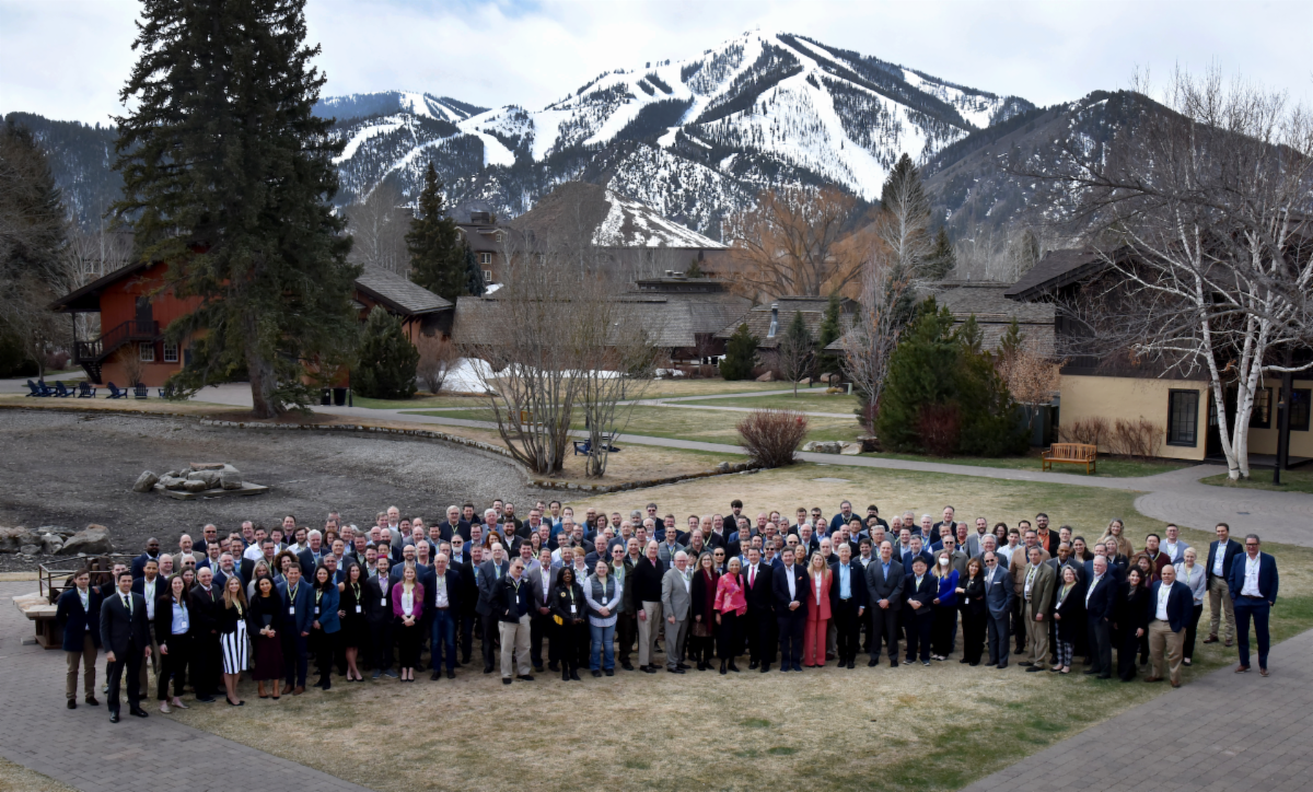 Group photo 2022 USNIC AR Summit